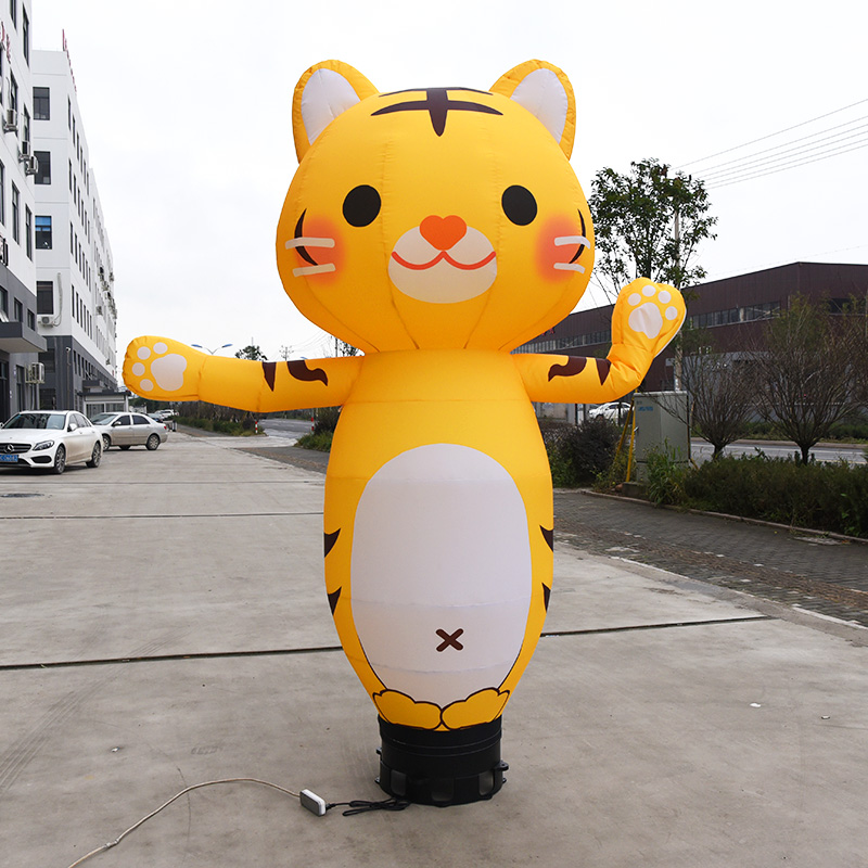 luchtdanser - dansende reclamefiguur van een opblaasbare kattenluchtballon