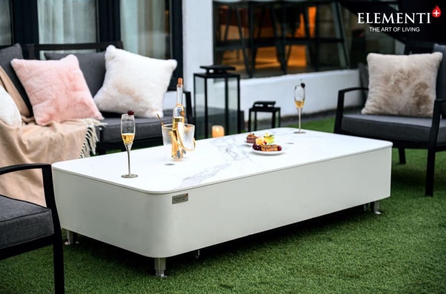 decoratieve tuintafel met luxe wit marmeren gashaard